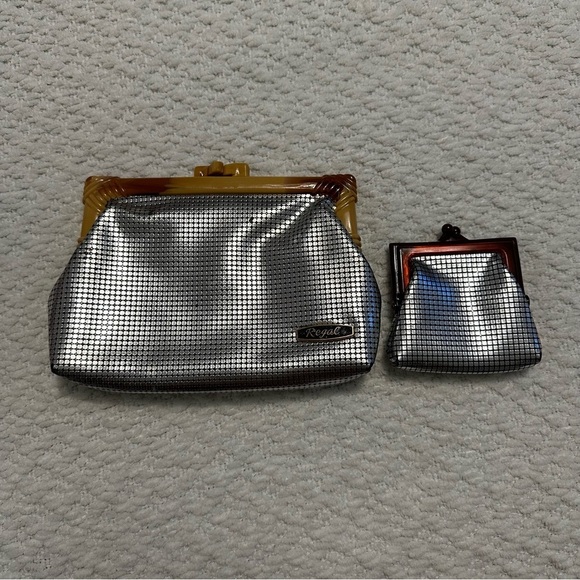 La Regale Handbags - Vintage Regal Clutch and Coin Purse Set Silver Tone Mesh Print Vinyl